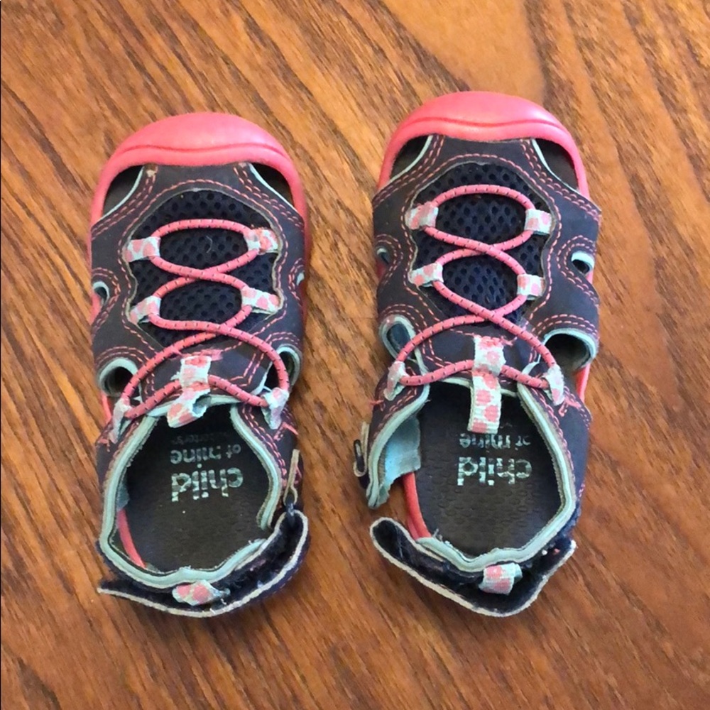 Size 5 child shoes
